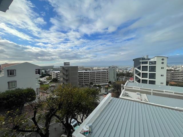 To Let 2 Bedroom Property for Rent in Green Point Western Cape